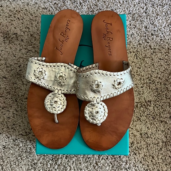 Jack Rogers Demi Wedge metallic, size 8. - Picture 1 of 3